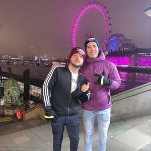 Meet your Posher, Max